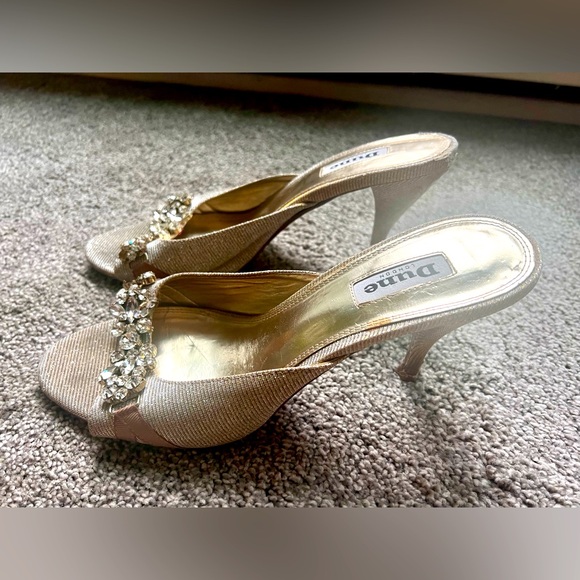 Dune London Dull Gold Sandals. Kitten Heel. Size US 8.5 or EU 39 - Picture 3 of 3